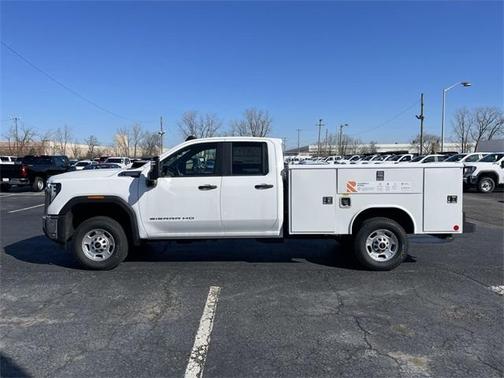 2024 GMC Sierra 2500 Pro