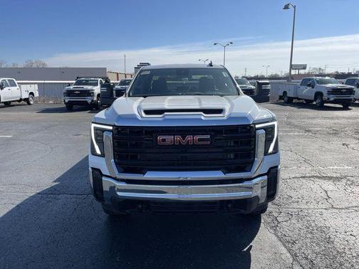 Summit White 2024 GMC Sierra 2500 Pro