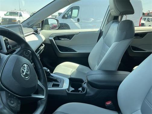 2019 Toyota RAV4 XLE Premium