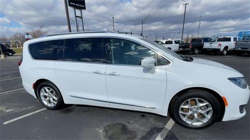 2019 Chrysler Pacifica Touring-L Plus
