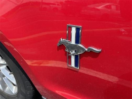 2010 Ford Mustang V6