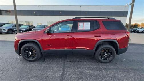 2022 GMC Acadia AT4