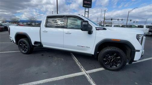 2024 GMC Sierra 2500 AT4