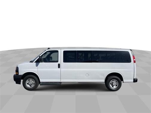 2022 Chevrolet Express 3500 LS