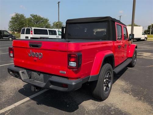 2023 Jeep Gladiator Overland
