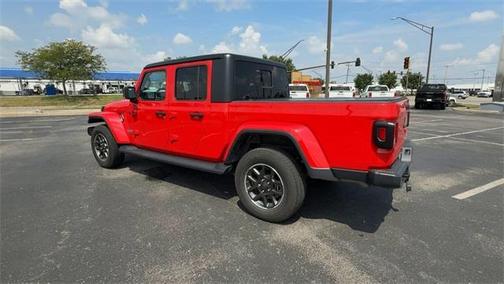 2023 Jeep Gladiator Overland