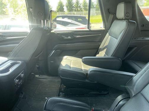 White Frost Tri-Coat 2023 GMC Yukon Denali