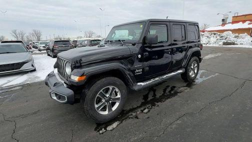Black Clearcoat 2022 Jeep Wrangler Unlimited Sahara