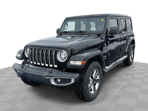 Black Clearcoat 2022 Jeep Wrangler Unlimited Sahara
