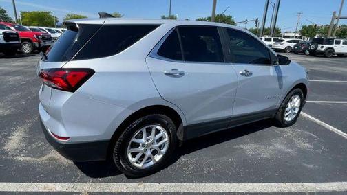 Silver Ice Metallic 2022 Chevrolet Equinox 1LT