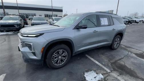 2025 Chevrolet Traverse LT