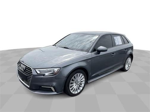 2017 Audi A3 e-tron 1.4T Premium