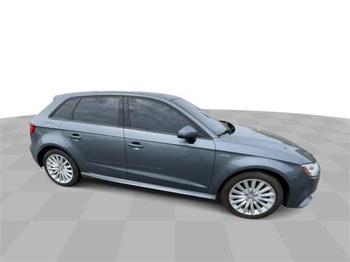2017 Audi A3 e-tron 1.4T Premium