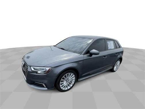 2017 Audi A3 e-tron 1.4T Premium