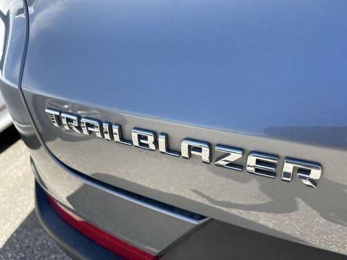 Sterling Gray Metallic 2023 Chevrolet Trailblazer LT