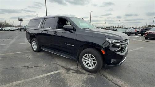 2023 Chevrolet Suburban LT