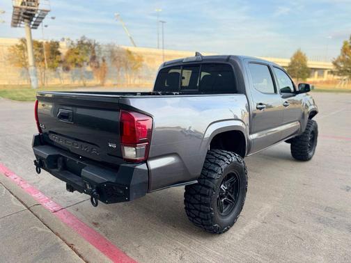 2019 Toyota Tacoma SR