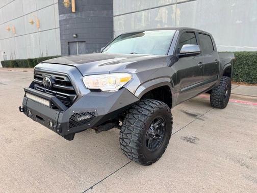 2019 Toyota Tacoma SR