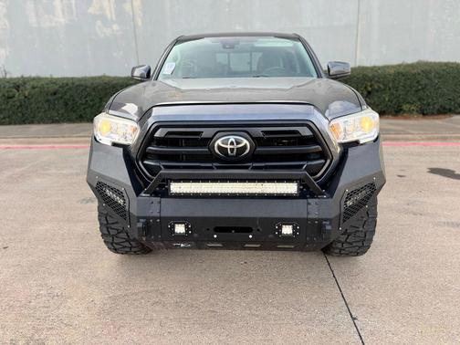 2019 Toyota Tacoma SR