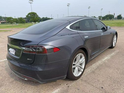 2015 Tesla Model S 85D