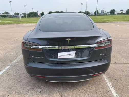 2015 Tesla Model S 85D
