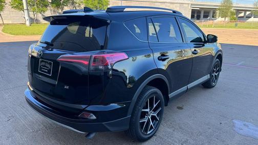 2018 Toyota RAV4 SE