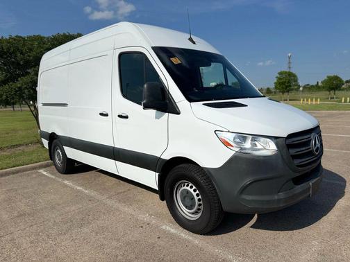 2020 Mercedes-Benz Sprinter 2500 Standard Roof