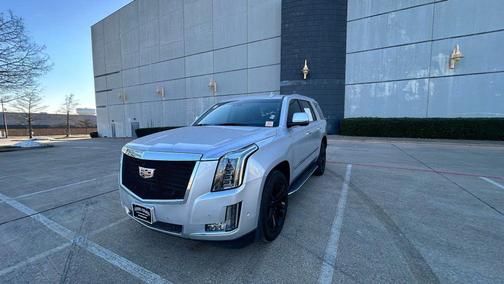 2018 Cadillac Escalade Luxury