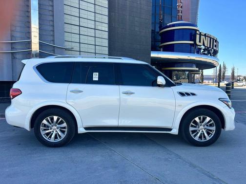 2017 INFINITI QX80 Base