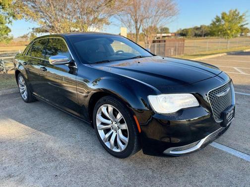 2018 Chrysler 300 Touring