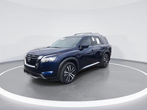 Deep Ocean Blue 2024 Nissan Pathfinder Platinum