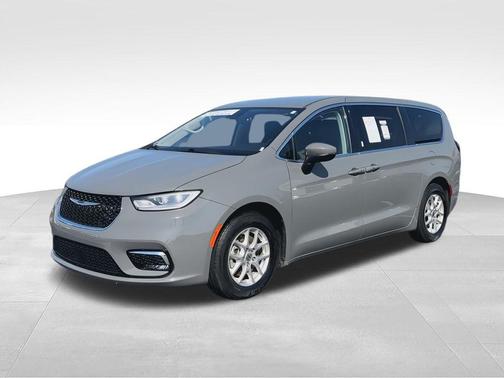 Ceramic Gray Clearcoat 2023 Chrysler Pacifica Touring-L
