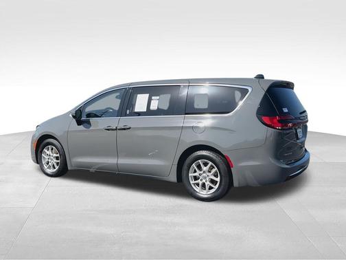 Ceramic Gray Clearcoat 2023 Chrysler Pacifica Touring-L