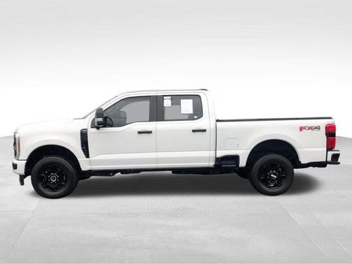 Oxford White 2024 Ford F-250 XL