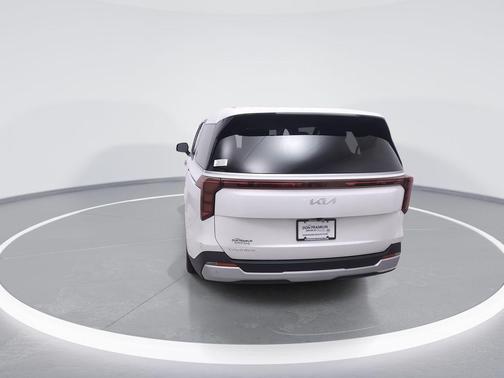 Snow White Pearl 2025 Kia Carnival LXS
