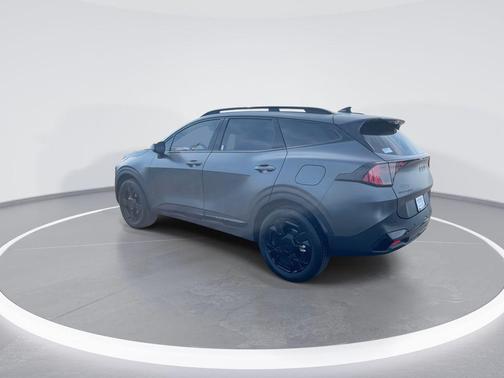 Shadow 2026 Kia Sportage Hybrid X-LINE
