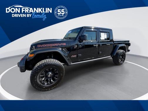 Black Clearcoat 2025 Jeep Gladiator Mojave