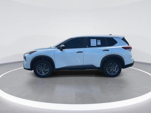 Everest White P 2024 Nissan Rogue S