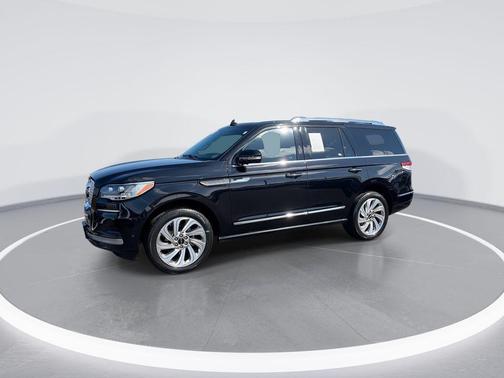 Black Metallic 2024 Lincoln Navigator Reserve