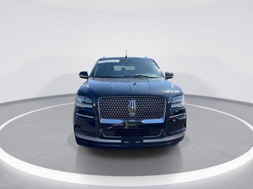 Black Metallic 2024 Lincoln Navigator Reserve