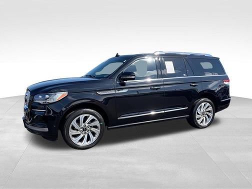 Black Metallic 2024 Lincoln Navigator Reserve