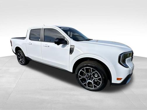 Oxford White 2025 Ford Maverick Lariat