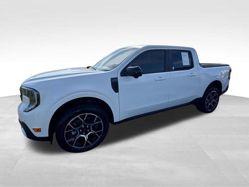 Oxford White 2025 Ford Maverick Lariat