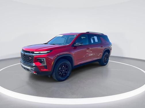 Red 2025 Chevrolet Traverse Z71