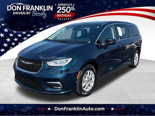 Fathom Blue Pearlcoat 2023 Chrysler Pacifica Touring-L
