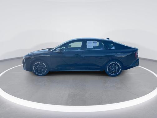 Aurora Black Pearl 2025 Kia K4 GT-Line