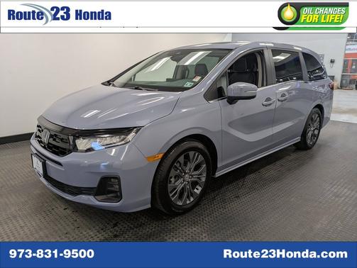 Sonic Gray Pearl 2025 Honda Odyssey