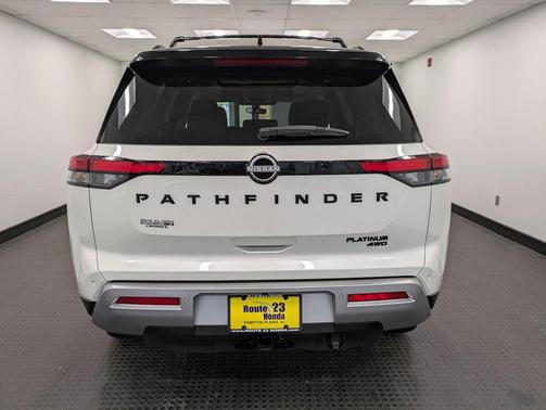 2024 Nissan Pathfinder Platinum 4WD