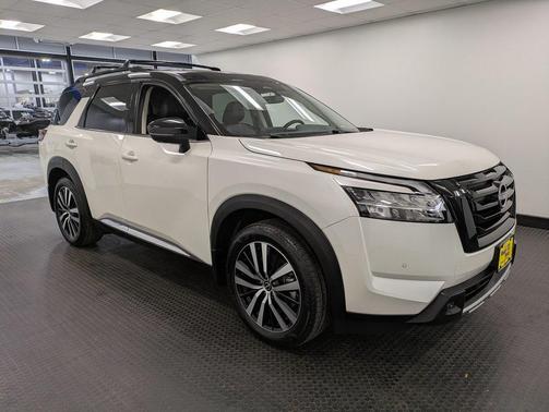 2024 Nissan Pathfinder Platinum 4WD