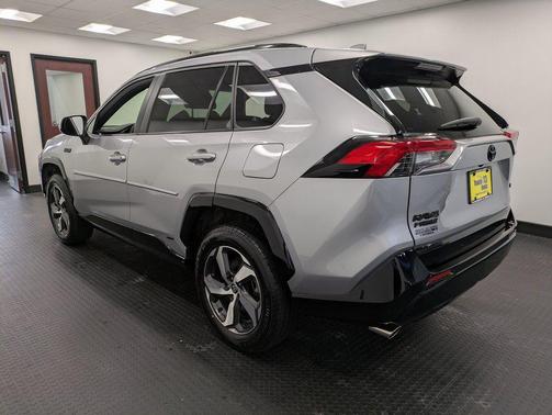 2023 Toyota RAV4 Prime SE